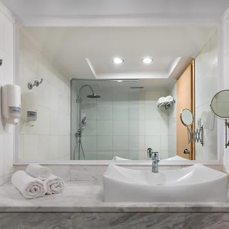 Kresten Palace Resort 4*