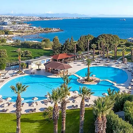 Kresten Palace אתר נופש 4*
