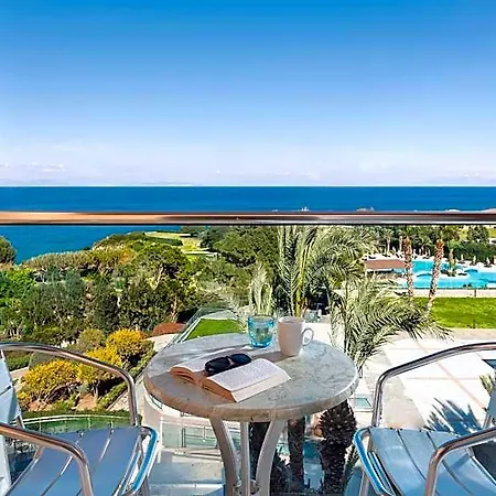 אתר נופש Kresten Palace Kallithéa