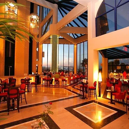 Kresten Palace Station touristique 4*